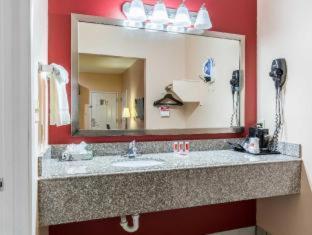 Quality Inn & Suites Bridge City Orange Quarto foto